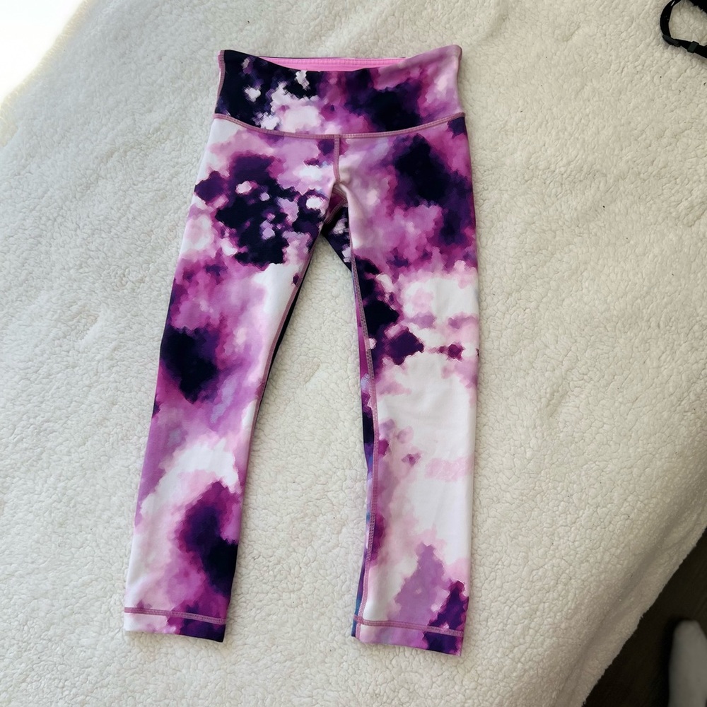 Women's Purple/Pink Crop Abstract Size 4 Leggings